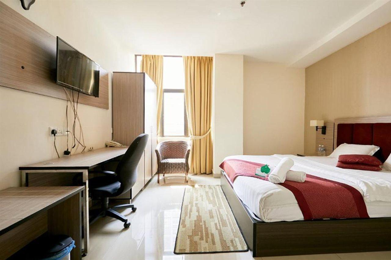 Dolphin Hotel, Chow Kit Kuala Lumpur Buitenkant foto